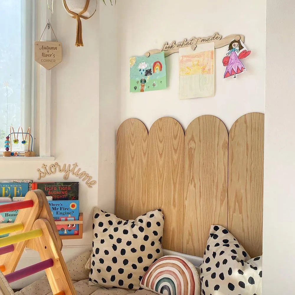 Autumns Corner - Look What I Made Magnetic Display Bar