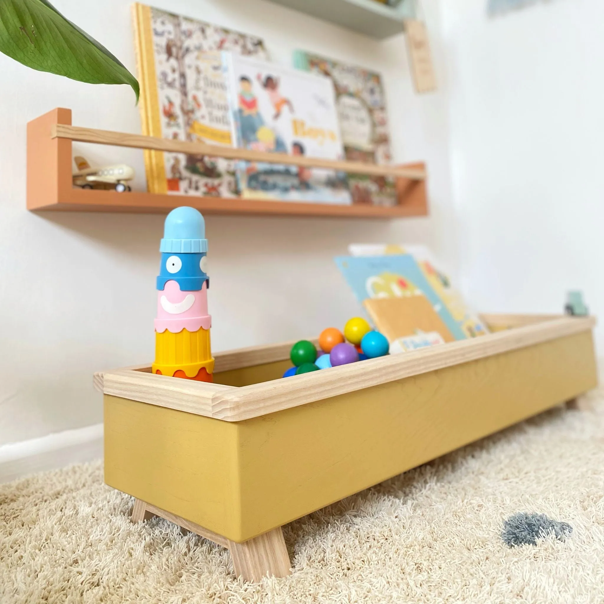 Autumns Corner The Colour Pop - Book & Toy Trough