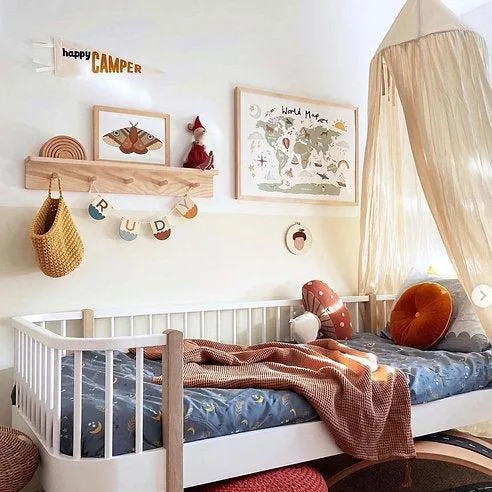 Autumns Corner - The Peg Rail Shelf
