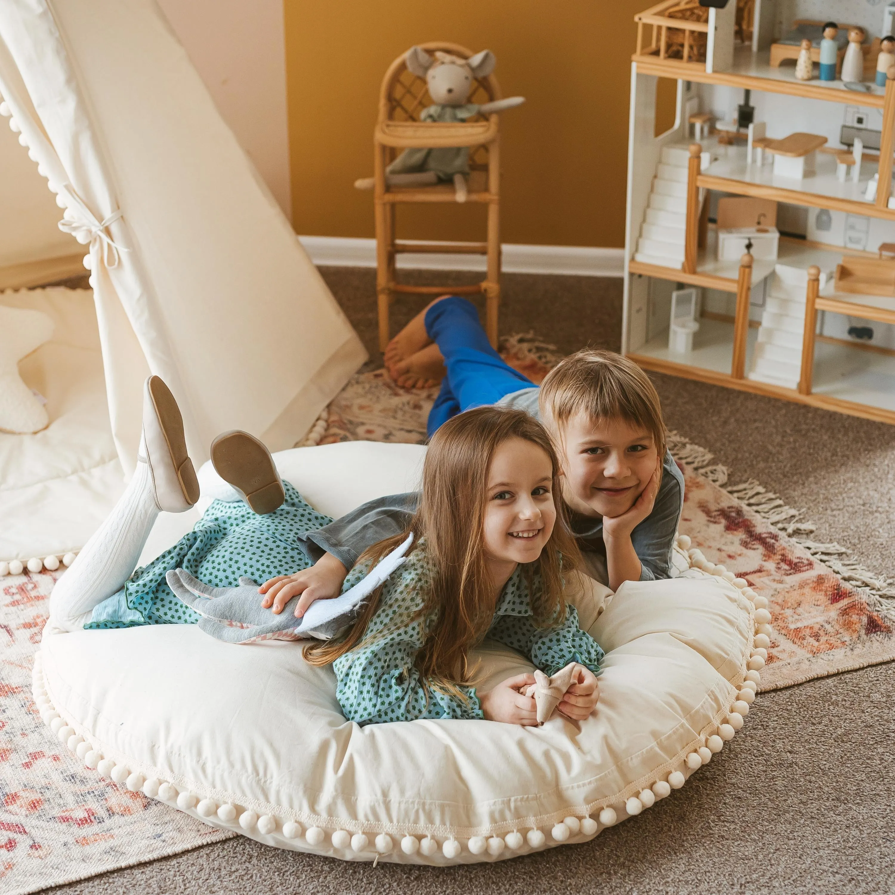 MiniCamp Big Floor Cushion With Pom Poms - Ecru
