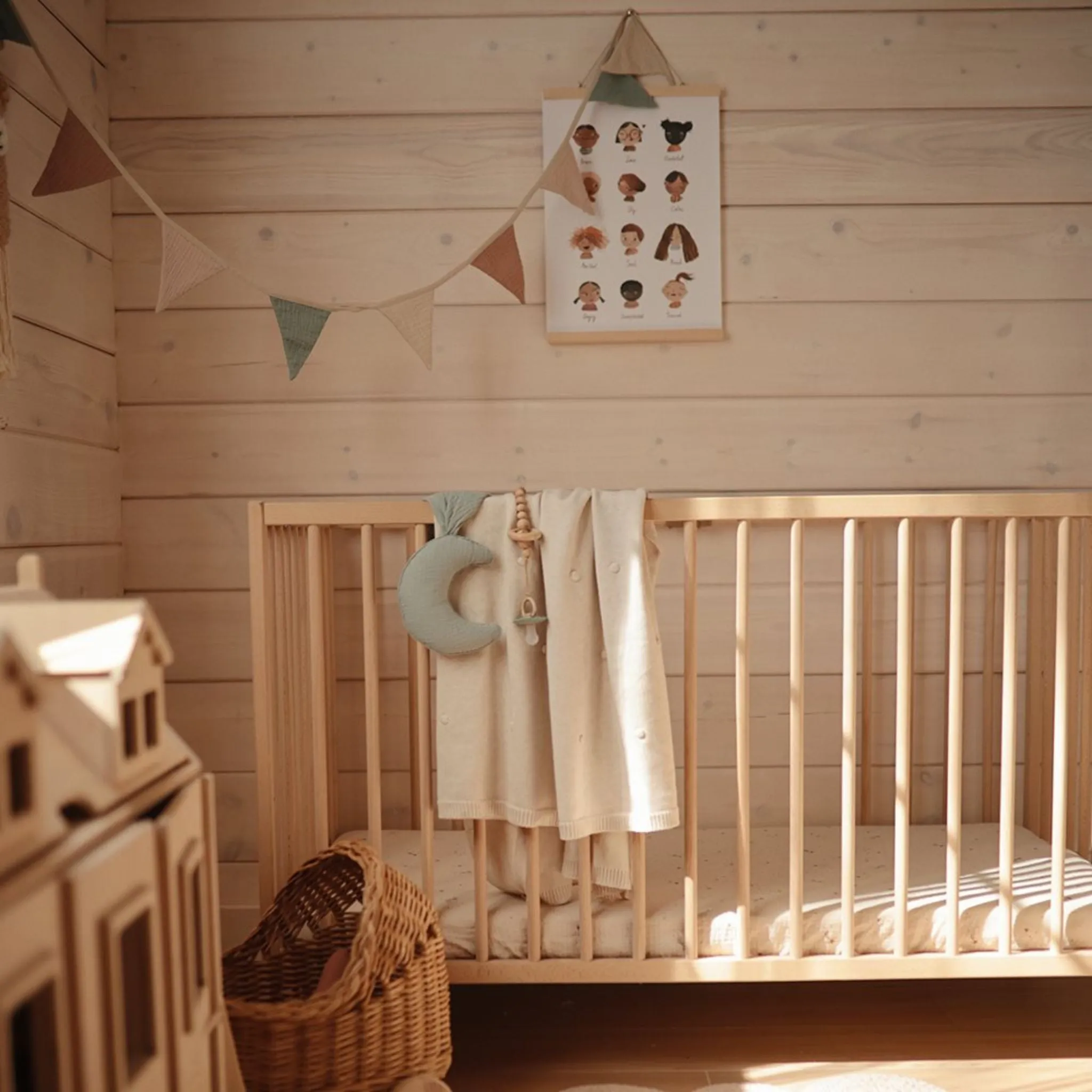 Mushie Baby Garland