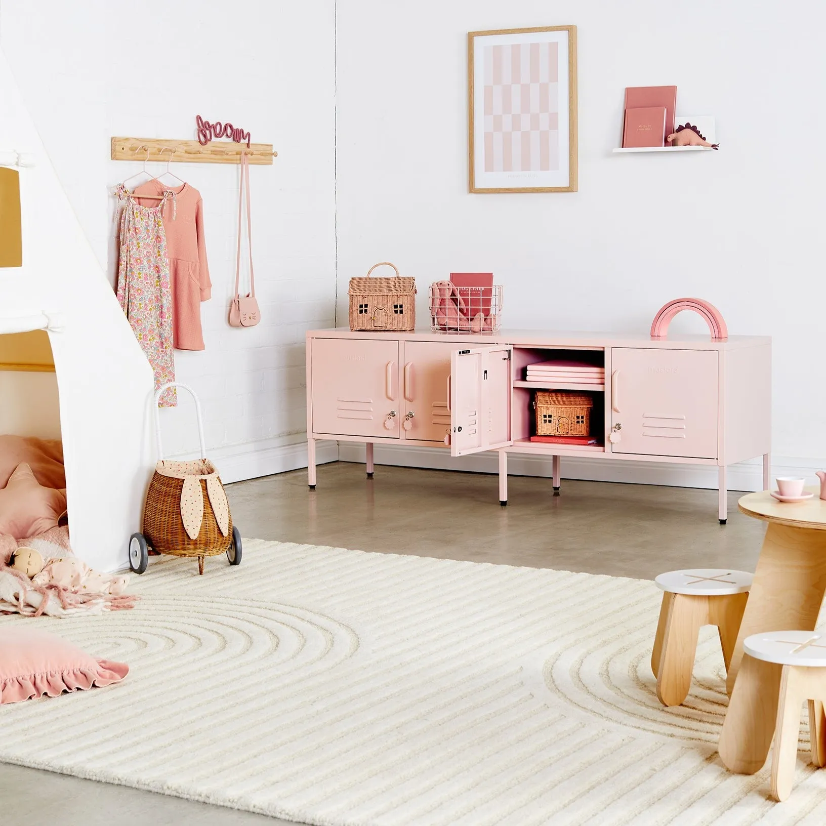 Mustard Made The Standard - Blush
