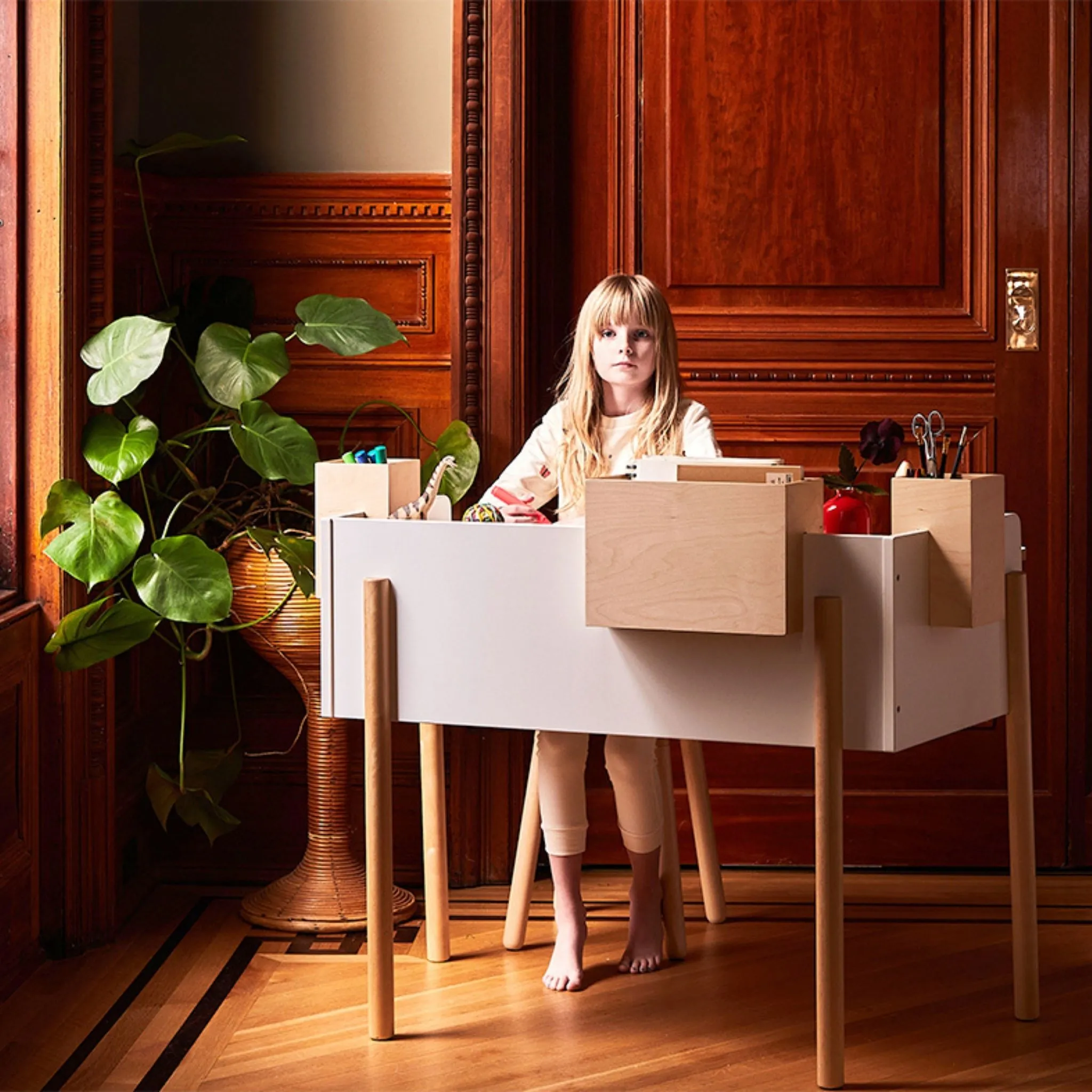 Oeuf NYC Brooklyn Desk - White/Birch