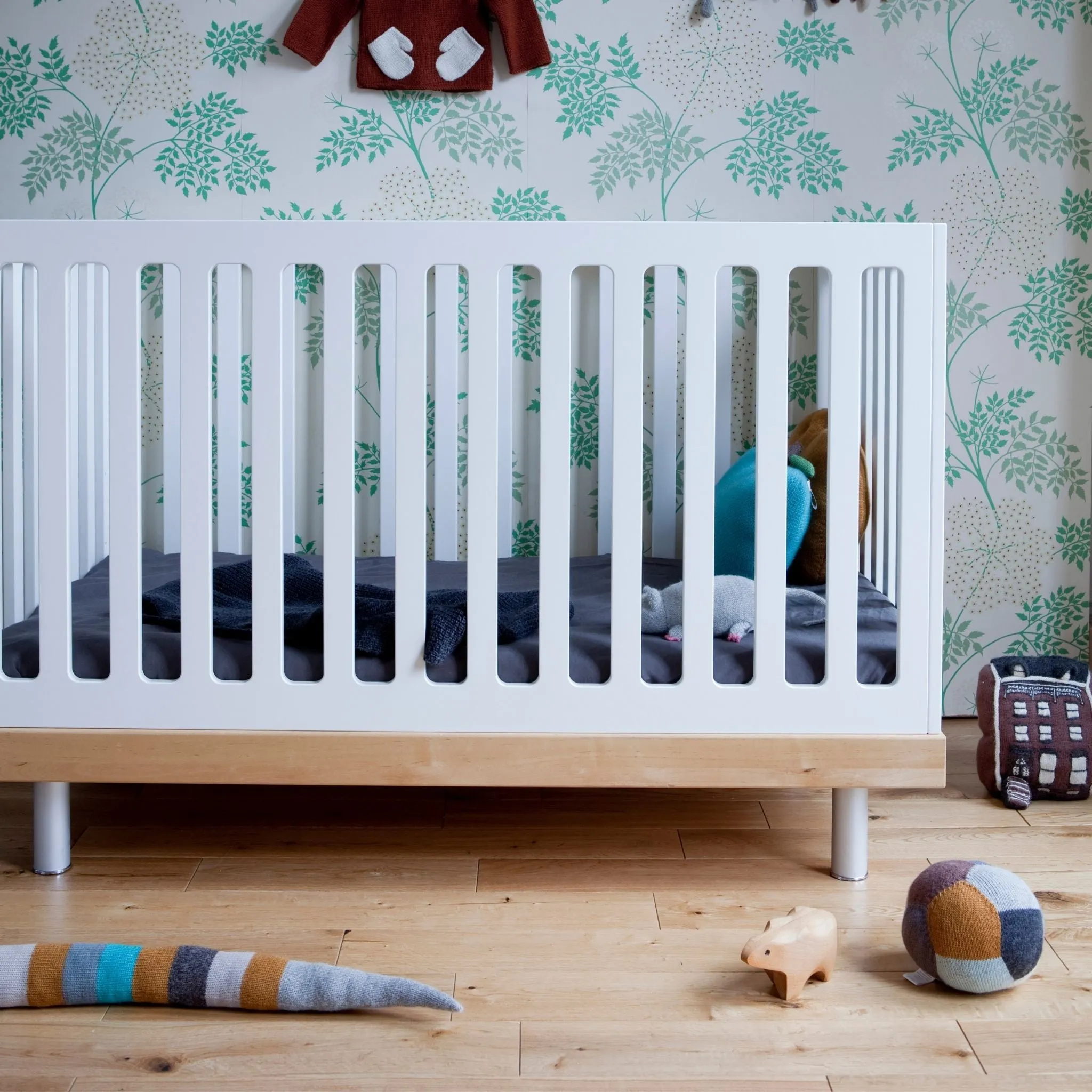 Oeuf NYC Classic Cot Bed - White/Birch