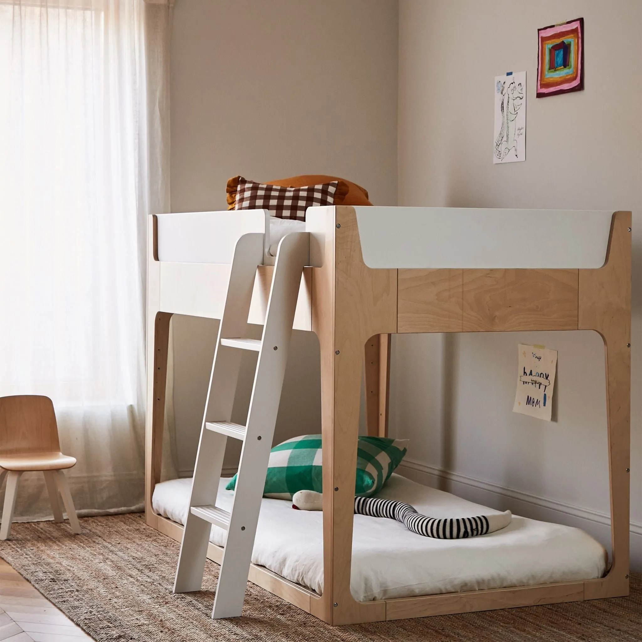 Oeuf NYC Perch Nest Bed - White/Birch
