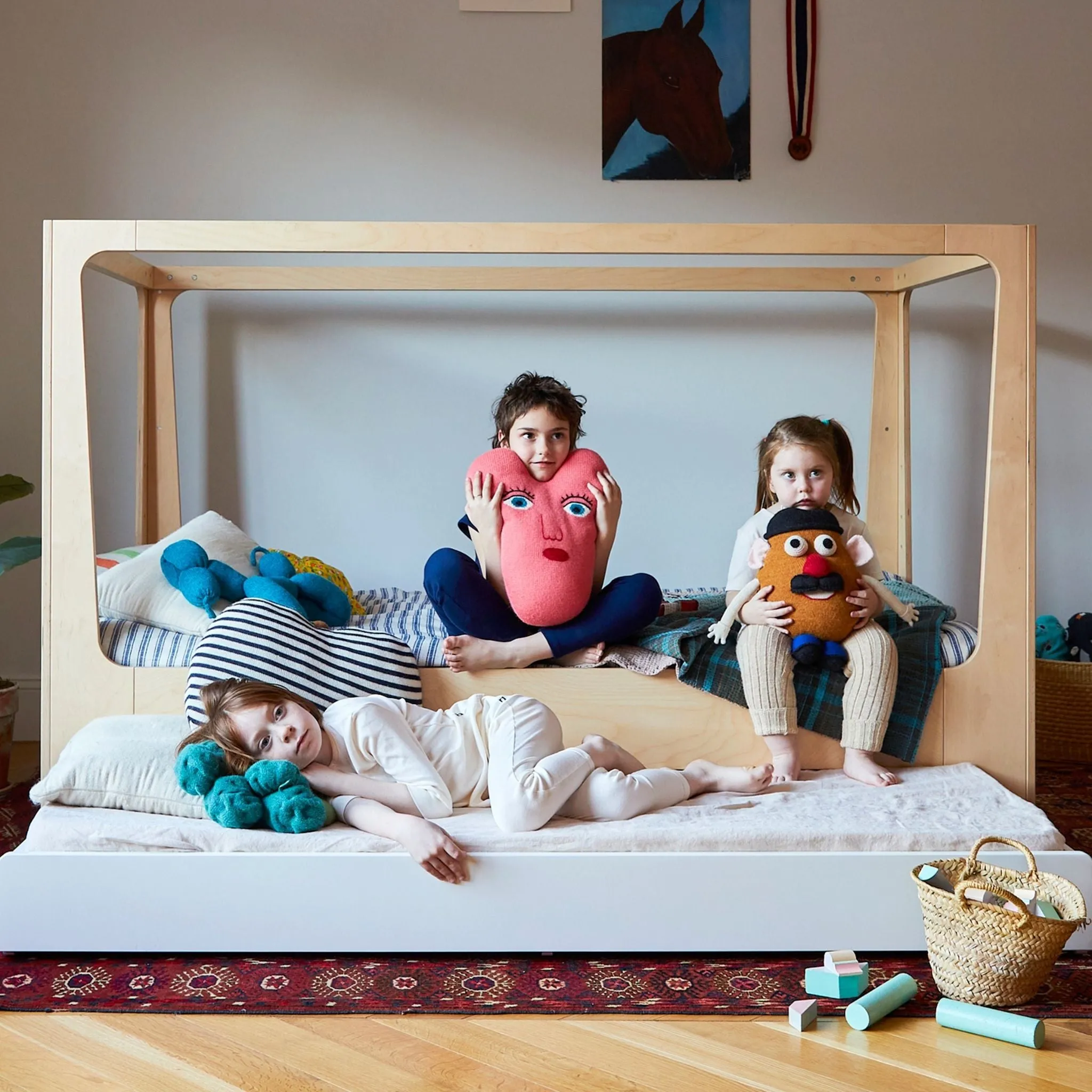 Oeuf NYC Perch Nest Bed - White/Birch