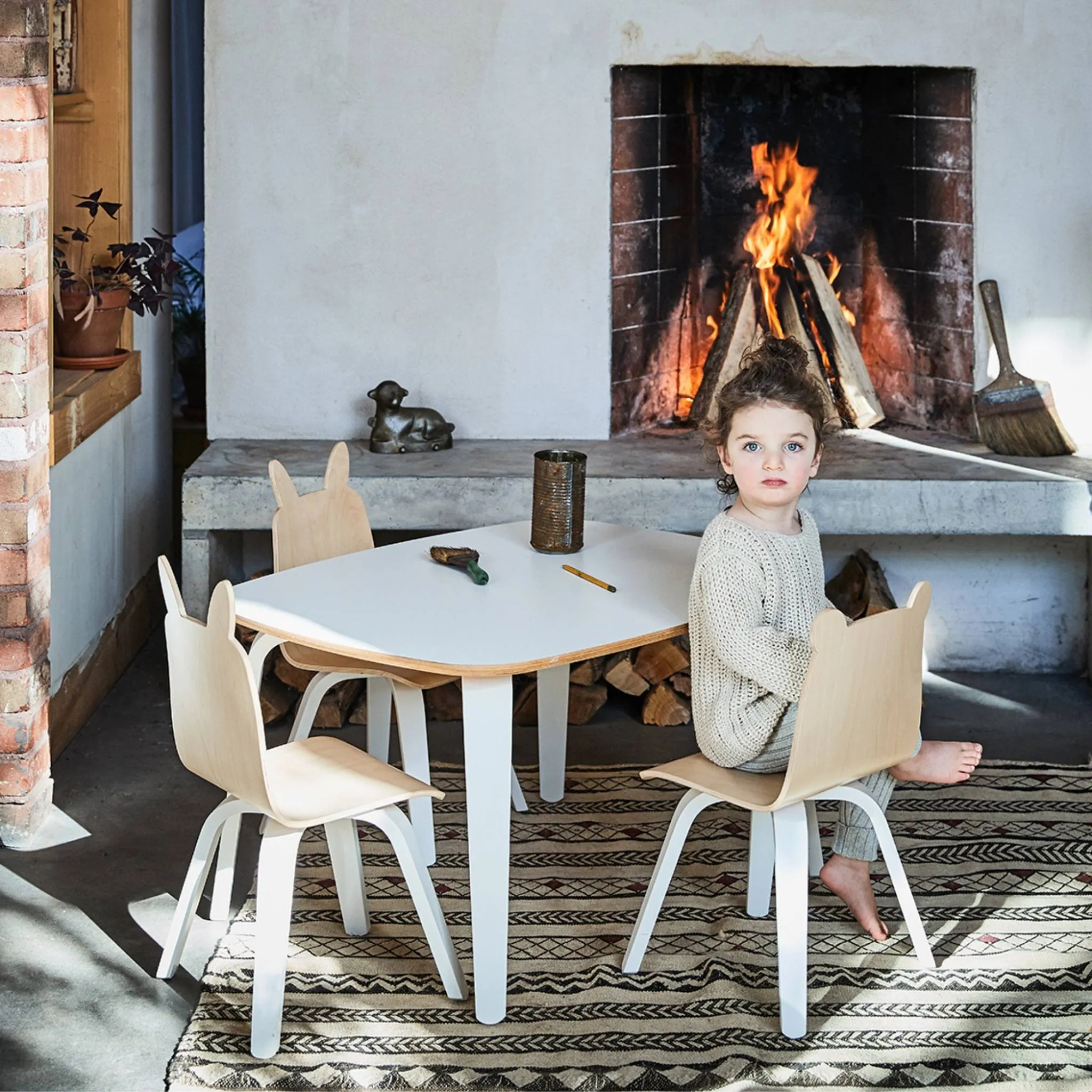 Oeuf NYC Play Table - White
