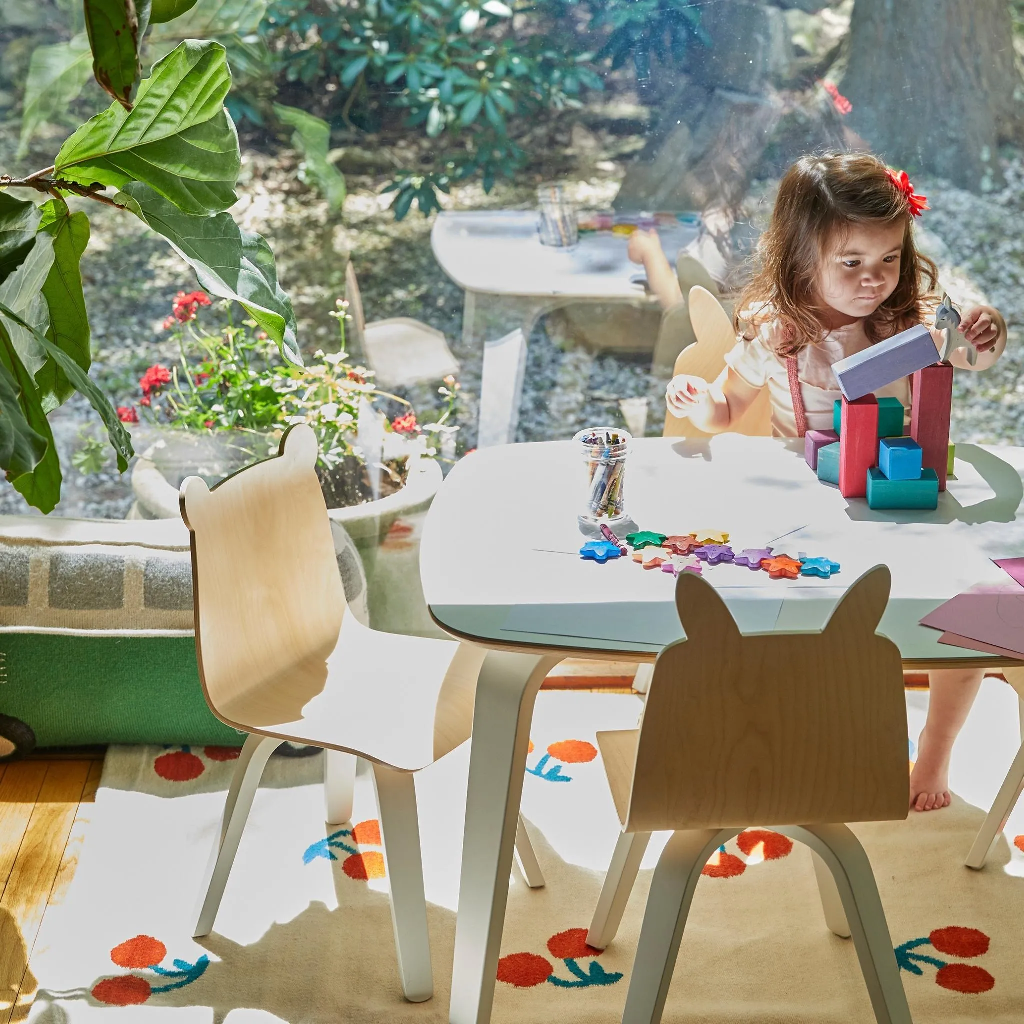 Oeuf NYC Play Table - White