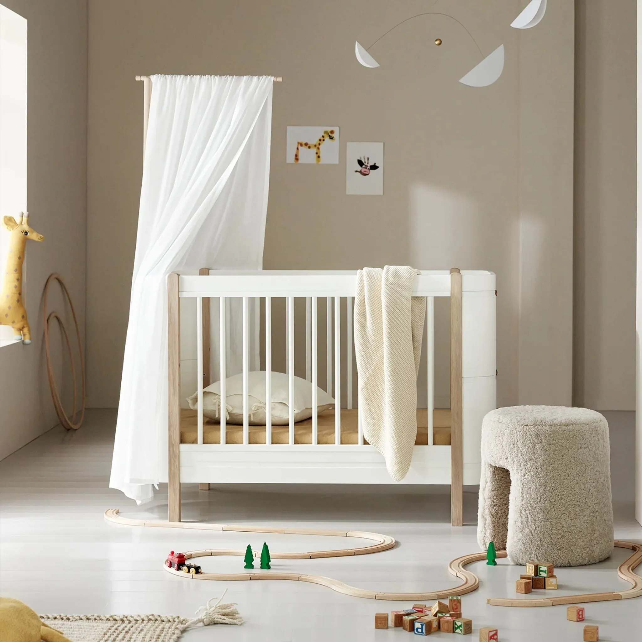 Oliver Furniture Wood Mini  Canopy - White