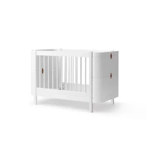 Oliver Furniture Wood Mini  Cot Bed Incl. Junior Kit - White (0-9 Years)