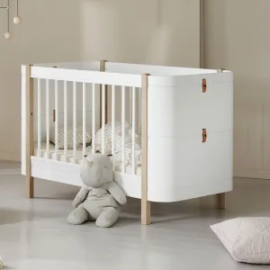 Oliver Furniture Wood Mini  Cot Bed - White/Oak