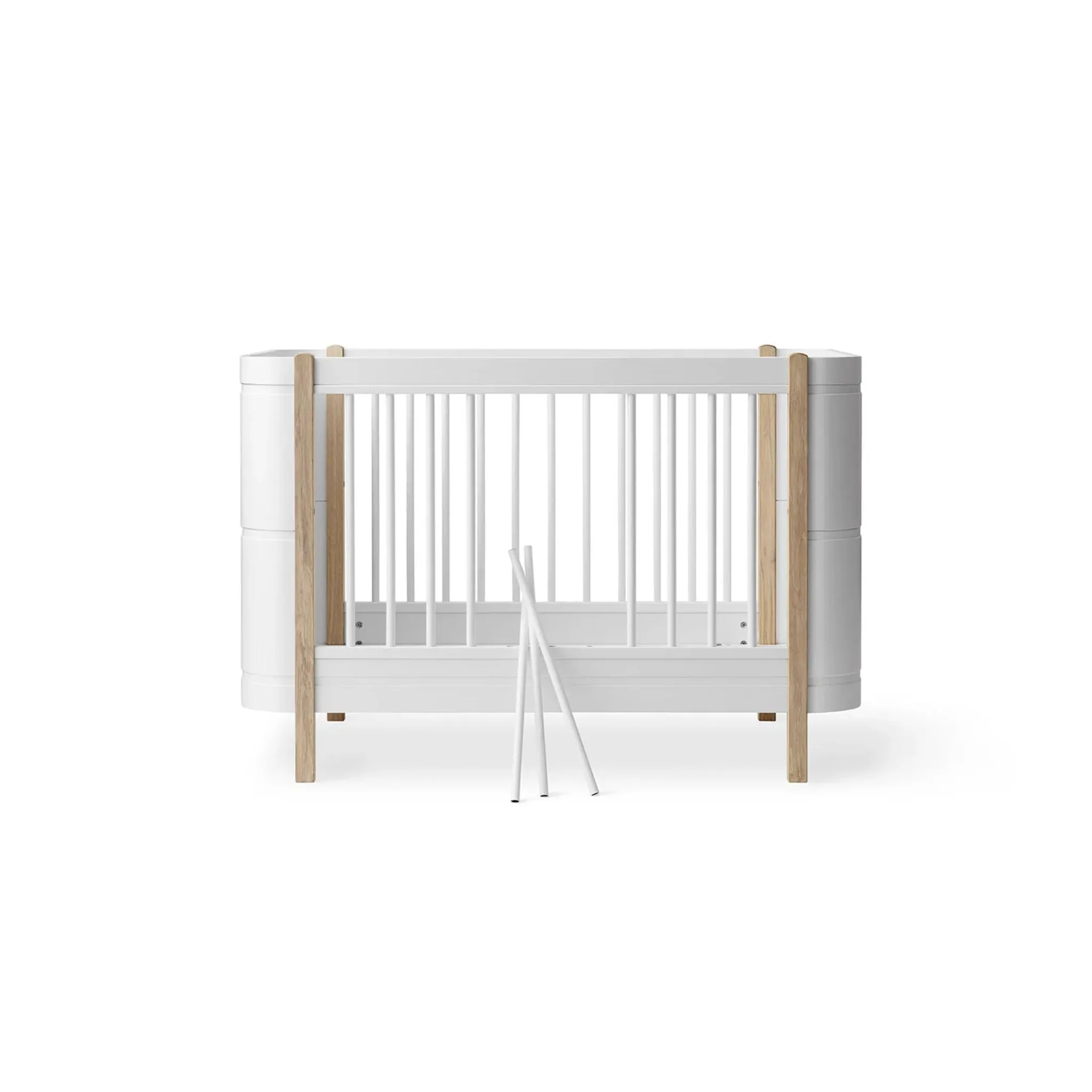 Oliver Furniture Wood Mini  Cot Bed - White/Oak