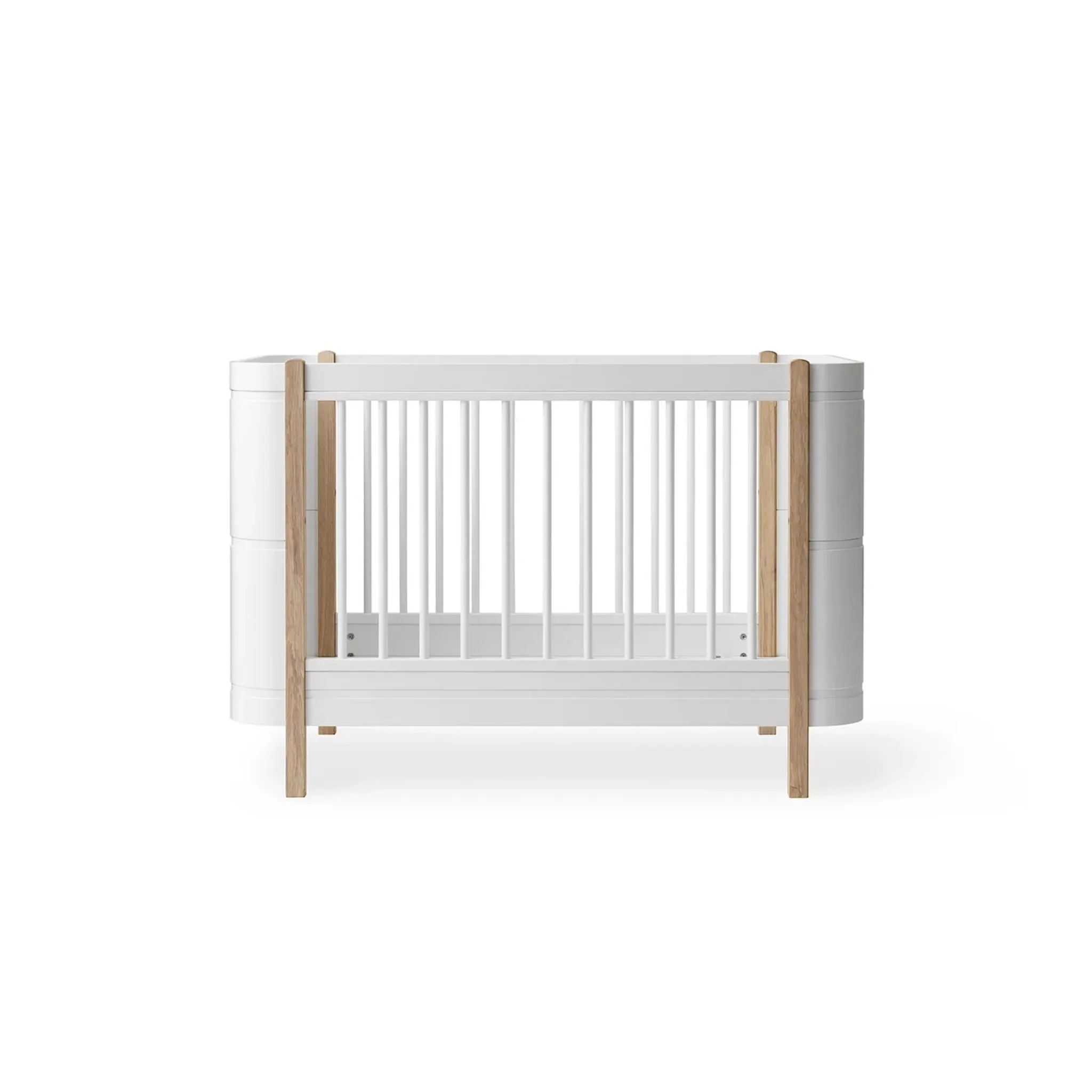 Oliver Furniture Wood Mini  Cot Bed - White/Oak