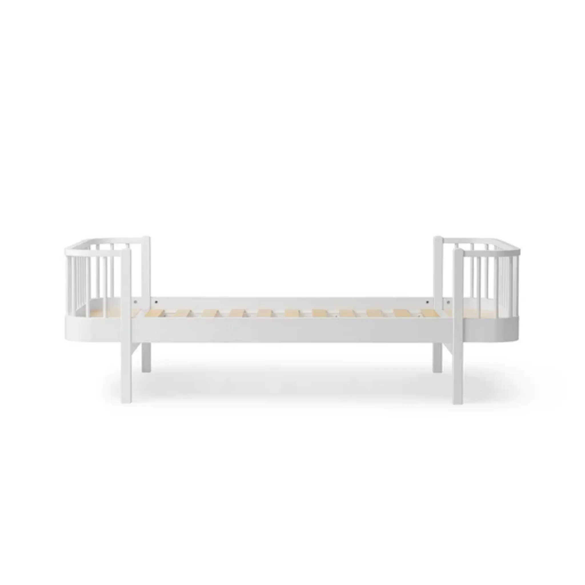 Oliver Furniture Wood Original Bed - White