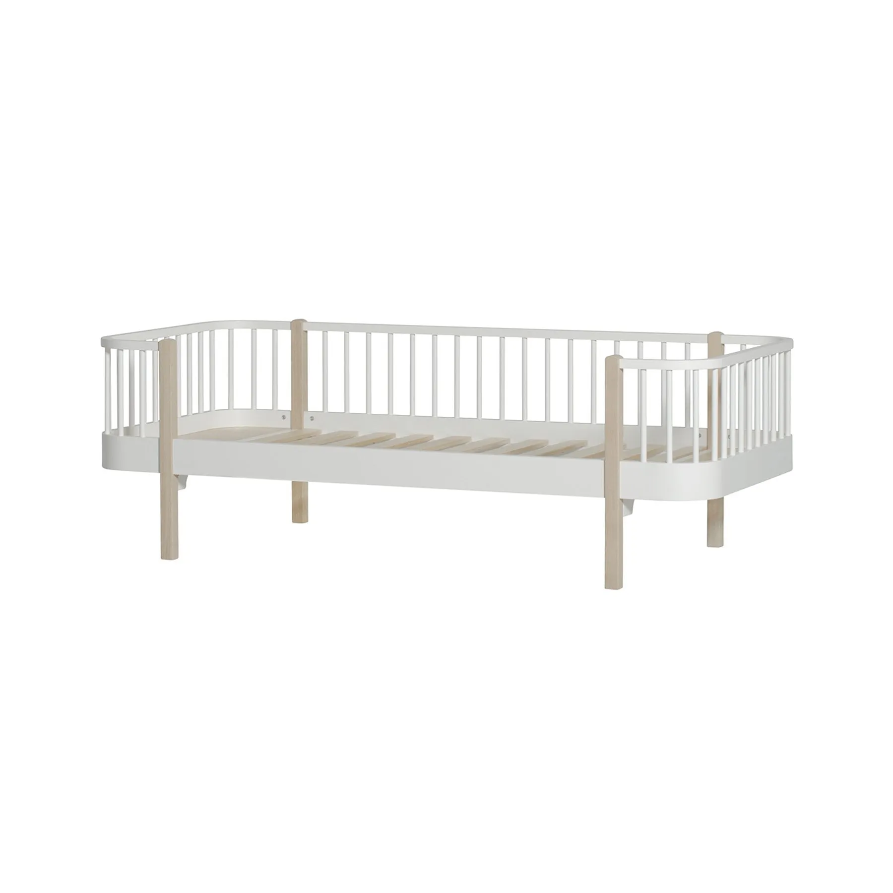 Oliver Furniture Wood Original Day Bed - White/Oak